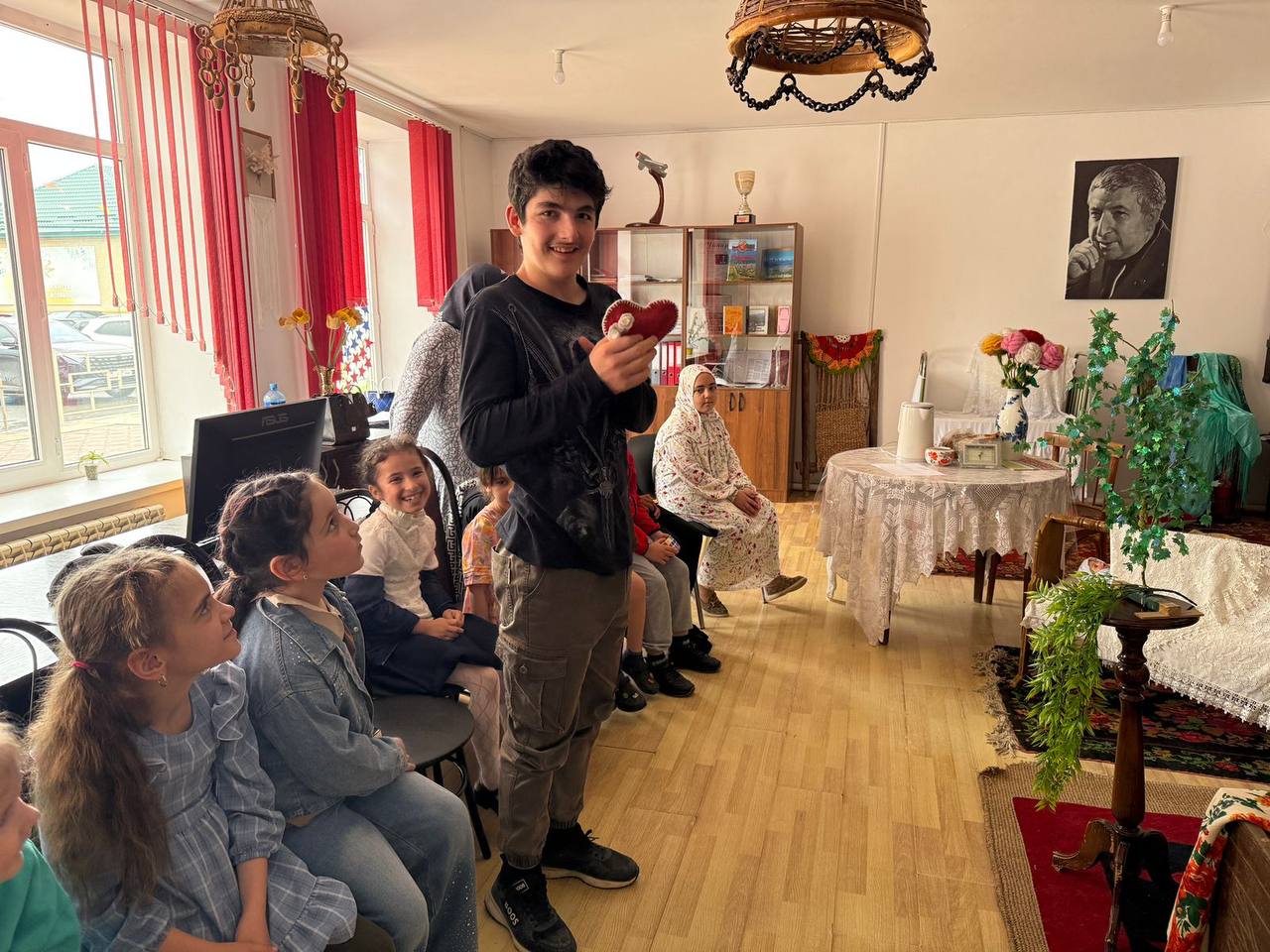 «“Я люблю маму и папу”: трогательный праздник в Центре ко Дню семьи»